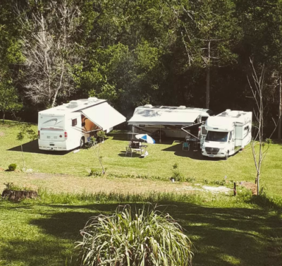 Treze Tílias – Villa  Grüntal Hospedaria e Camping