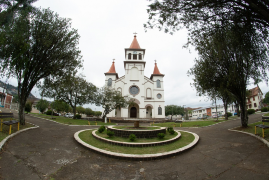 Videira-SC inaugura Ponto de Apoio Caravanista com apoio da Anacamp