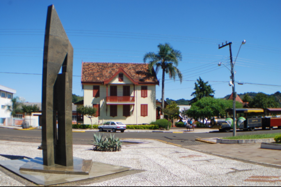 Videira-SC inaugura Ponto de Apoio Caravanista com apoio da Anacamp